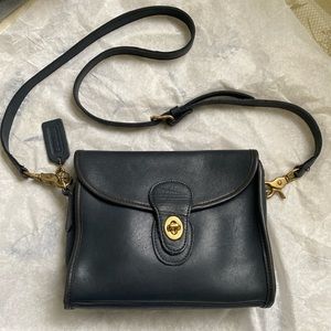 Vintage leather crossbody bag